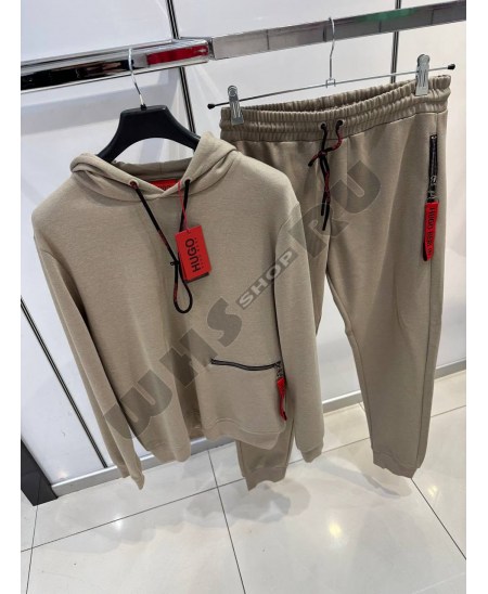 Спортивный мужской костюм HUGO BOSS  бежевый